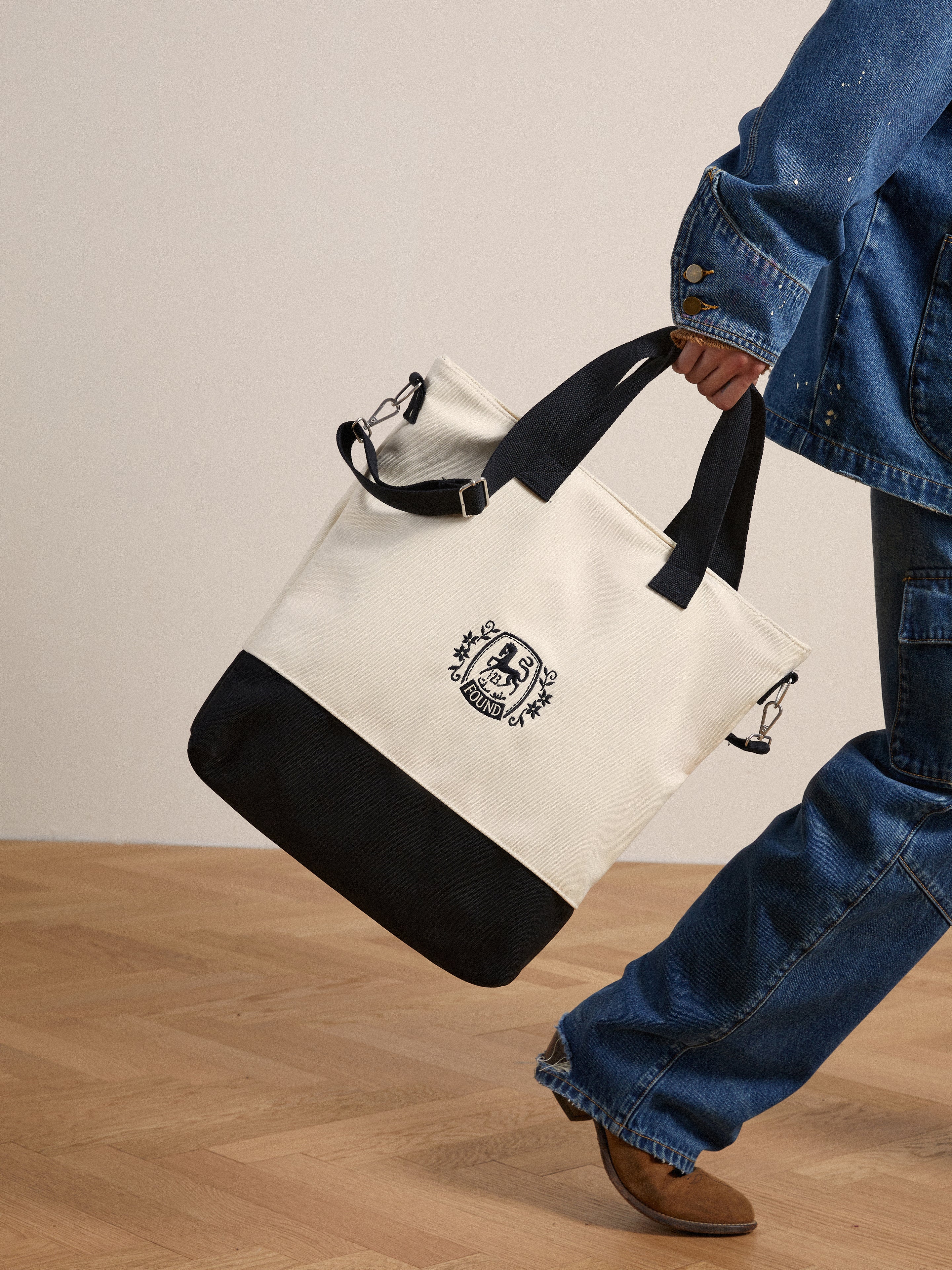 Horse Logo Crest Canvas Bag - Image 2